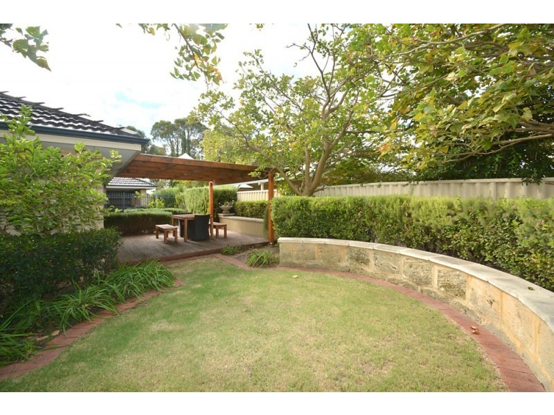 20 Miltona Drive, Secret Harbour WA 6173