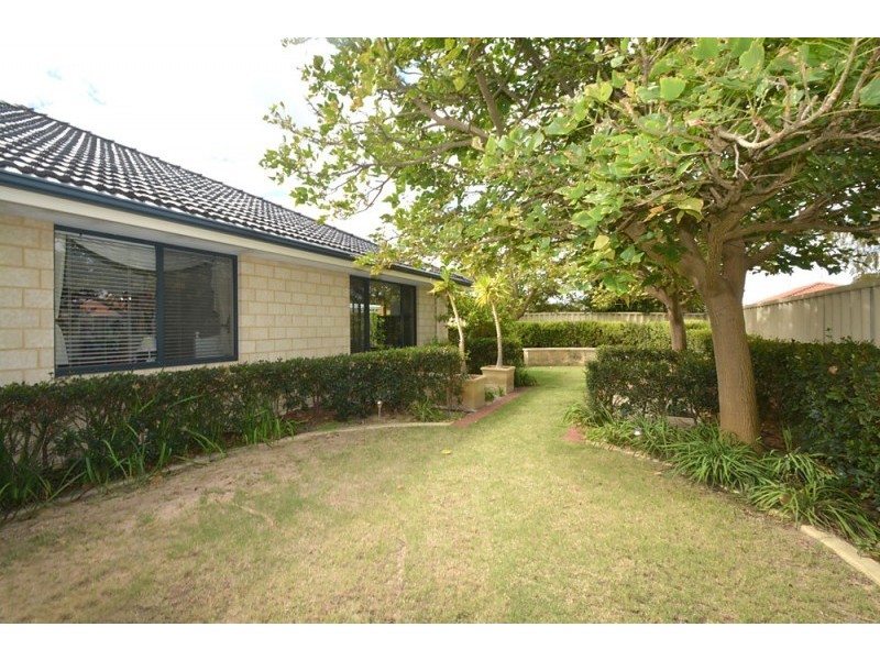 20 Miltona Drive, Secret Harbour WA 6173