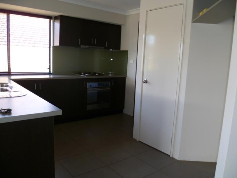 8 Stamford Crescent, Secret Harbour WA 6173