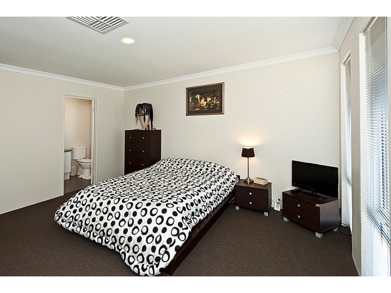 132 Tangadee Road, Golden Bay WA 6174