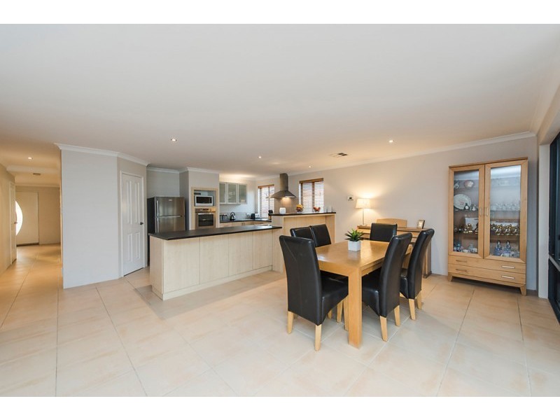 9 Wombarra Street, Secret Harbour WA 6173