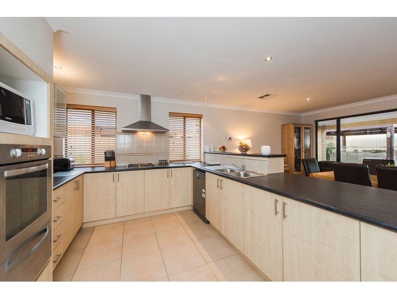 9 Wombarra Street, Secret Harbour WA 6173