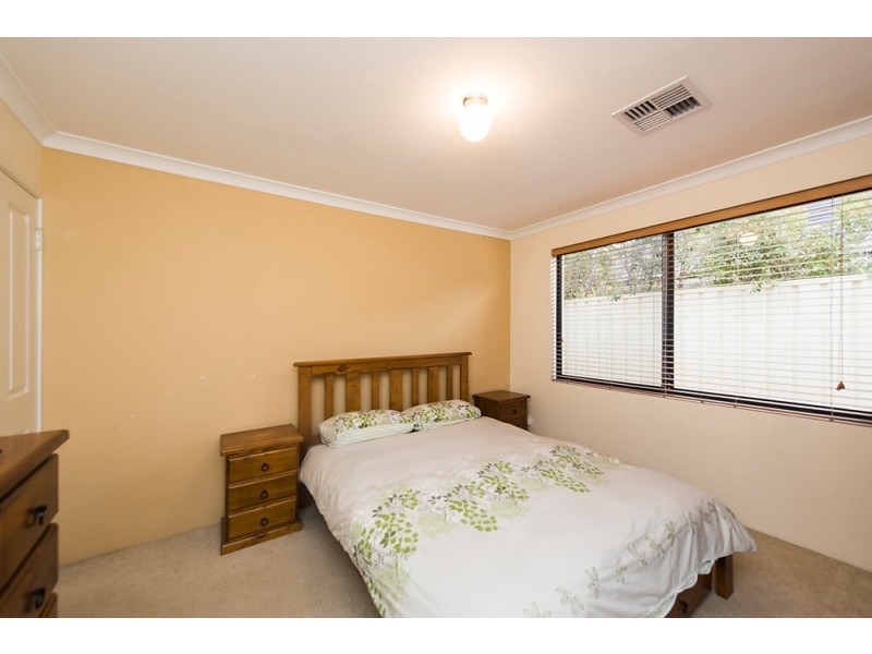 9 Wombarra Street, Secret Harbour WA 6173