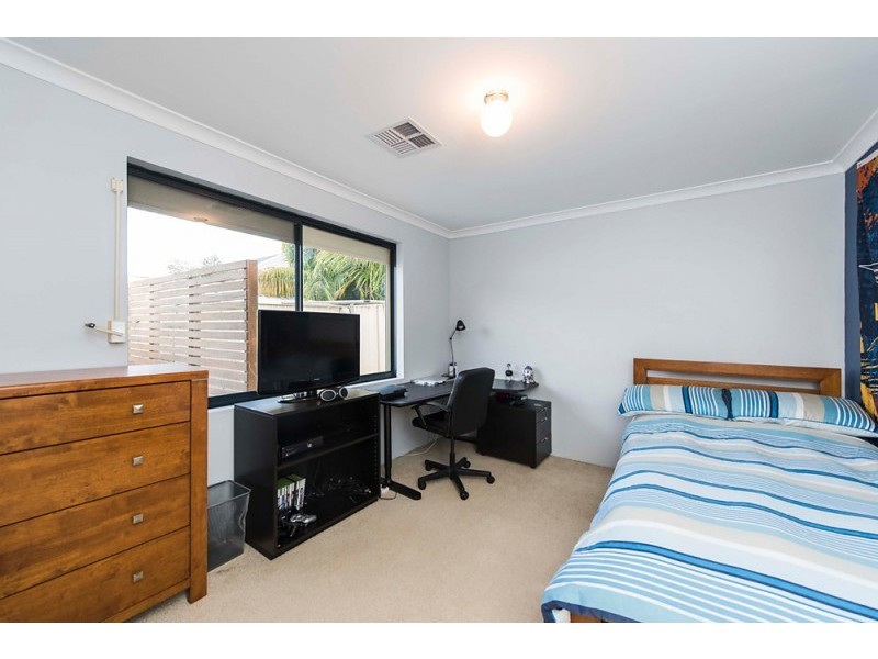 9 Wombarra Street, Secret Harbour WA 6173