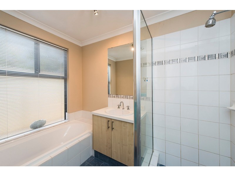 9 Wombarra Street, Secret Harbour WA 6173