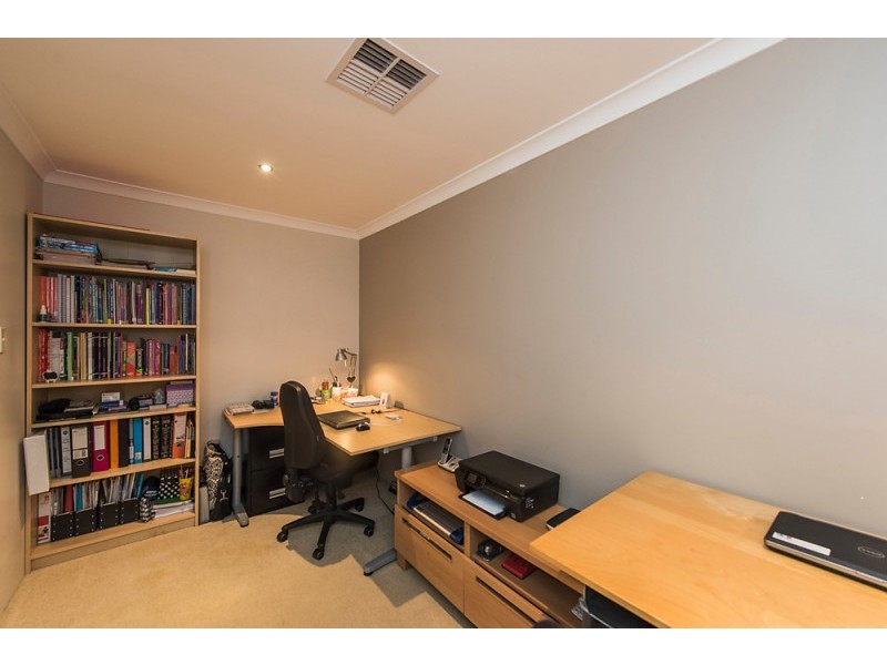 9 Wombarra Street, Secret Harbour WA 6173