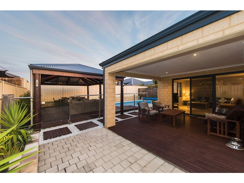 9 Wombarra Street, Secret Harbour WA 6173