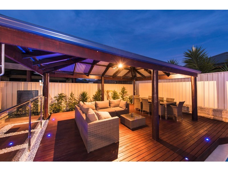 9 Wombarra Street, Secret Harbour WA 6173