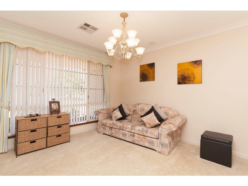 24 Pulsano Mews, Secret Harbour WA 6173