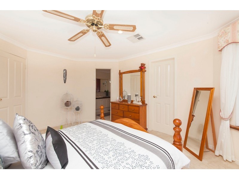 24 Pulsano Mews, Secret Harbour WA 6173