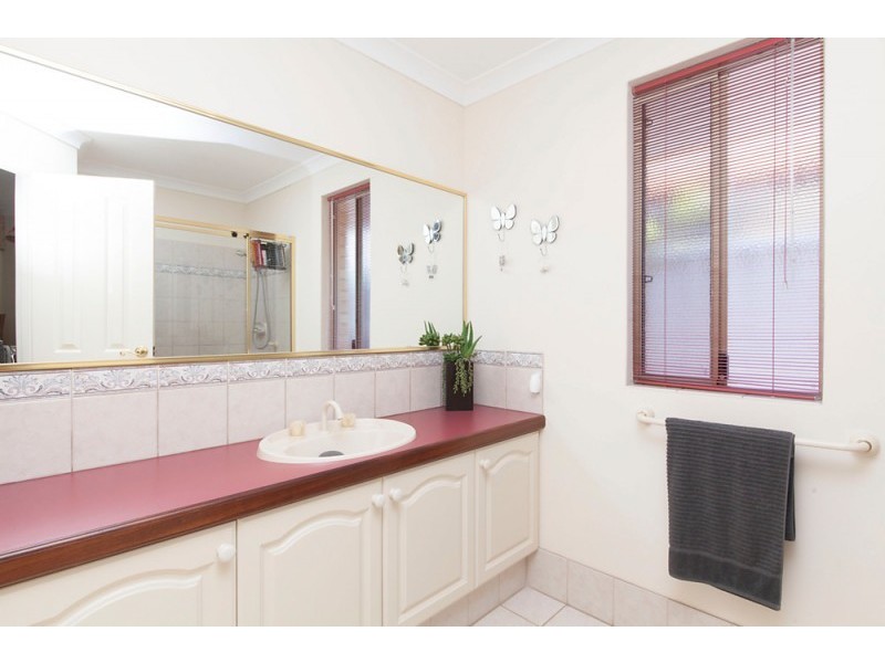 24 Pulsano Mews, Secret Harbour WA 6173