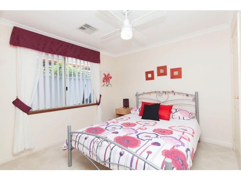 24 Pulsano Mews, Secret Harbour WA 6173