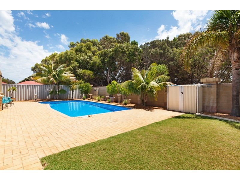 24 Pulsano Mews, Secret Harbour WA 6173