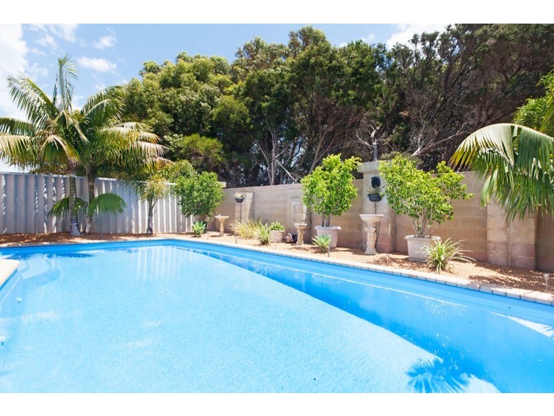 24 Pulsano Mews, Secret Harbour WA 6173