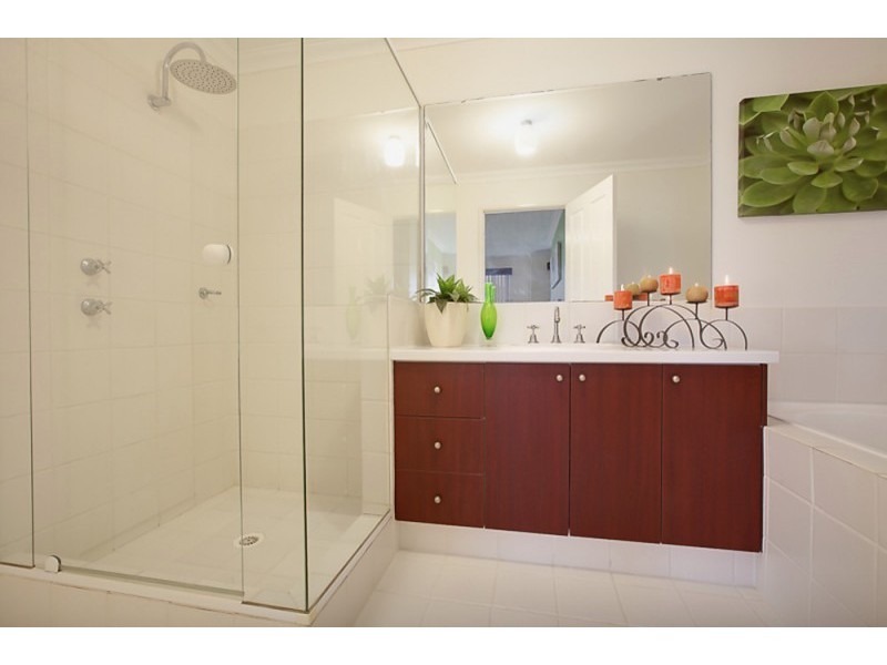 8 Cherokee Gardens, Secret Harbour WA 6173