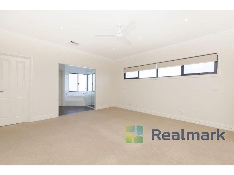 72 Three Bears Loop, Secret Harbour WA 6173