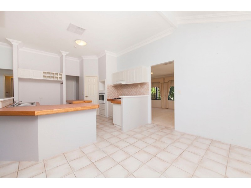 2 Summerville Ave, Secret Harbour WA 6173