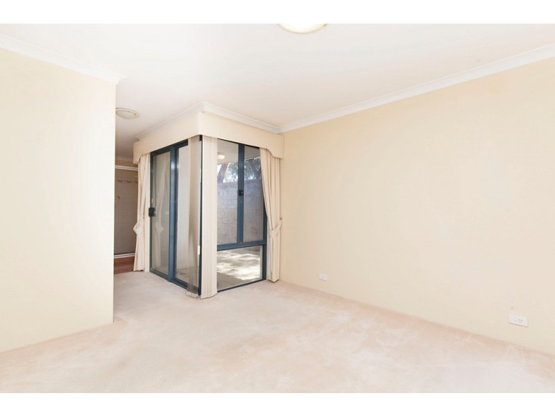 2 Summerville Ave, Secret Harbour WA 6173