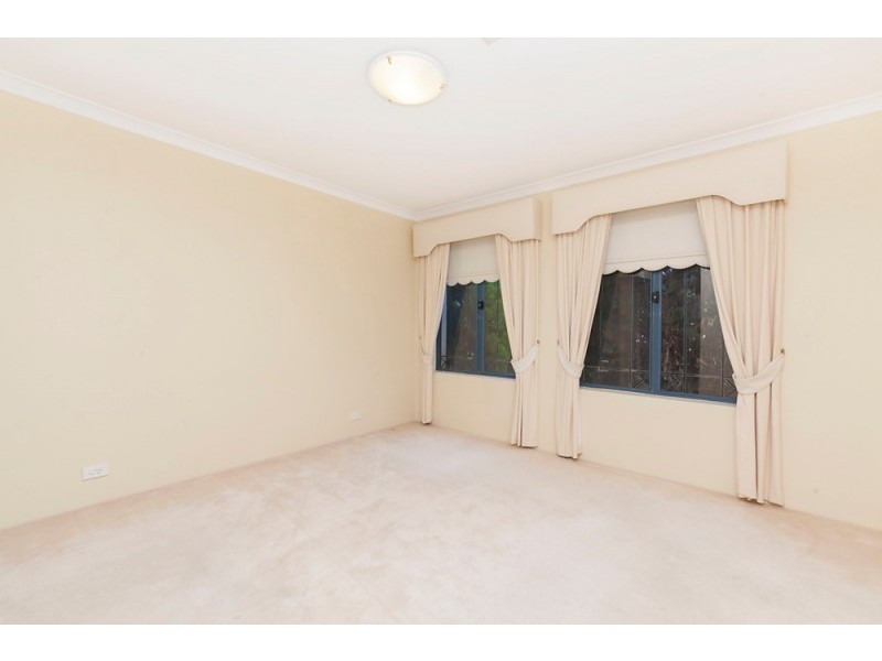 2 Summerville Ave, Secret Harbour WA 6173