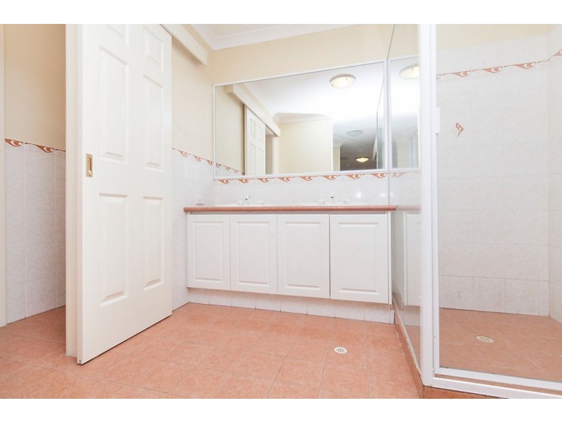 2 Summerville Ave, Secret Harbour WA 6173