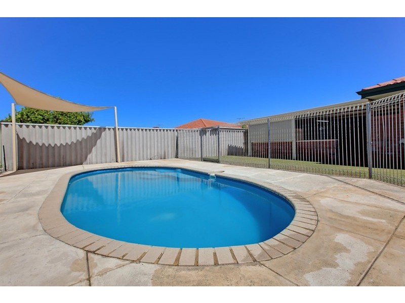 3 Caffra close, Warnbro WA 6169