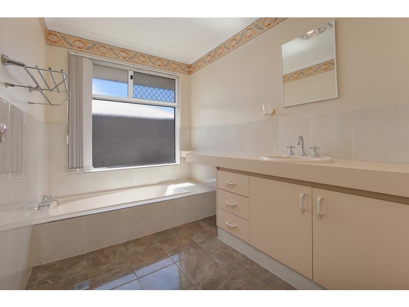 3 Caffra close, Warnbro WA 6169