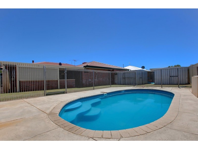 3 Caffra close, Warnbro WA 6169