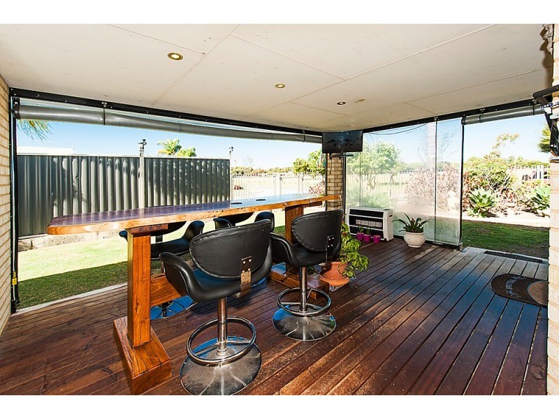 1 Morlaix Mews, Port Kennedy WA 6172