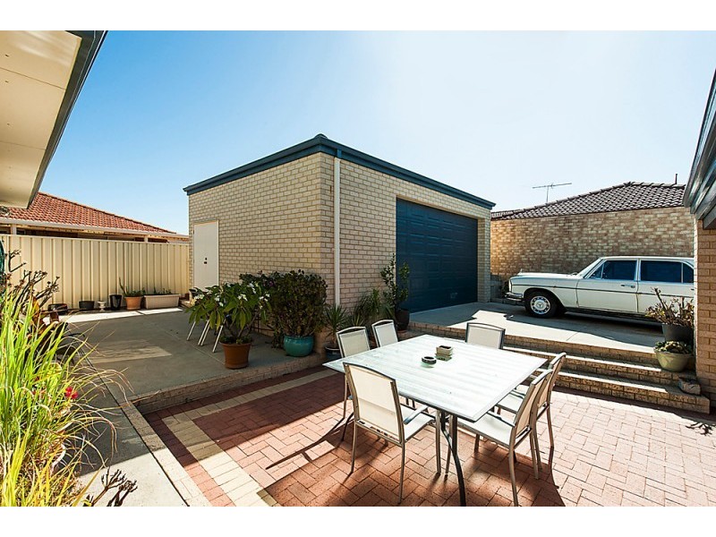 1 Morlaix Mews, Port Kennedy WA 6172