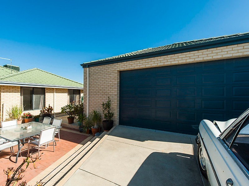 1 Morlaix Mews, Port Kennedy WA 6172