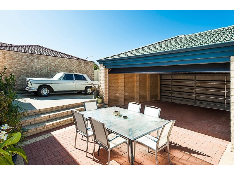1 Morlaix Mews, Port Kennedy WA 6172