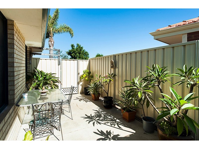 1 Morlaix Mews, Port Kennedy WA 6172