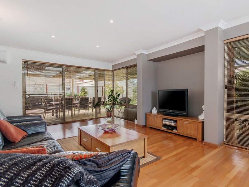 14 Porto Santo Green, Secret Harbour WA 6173