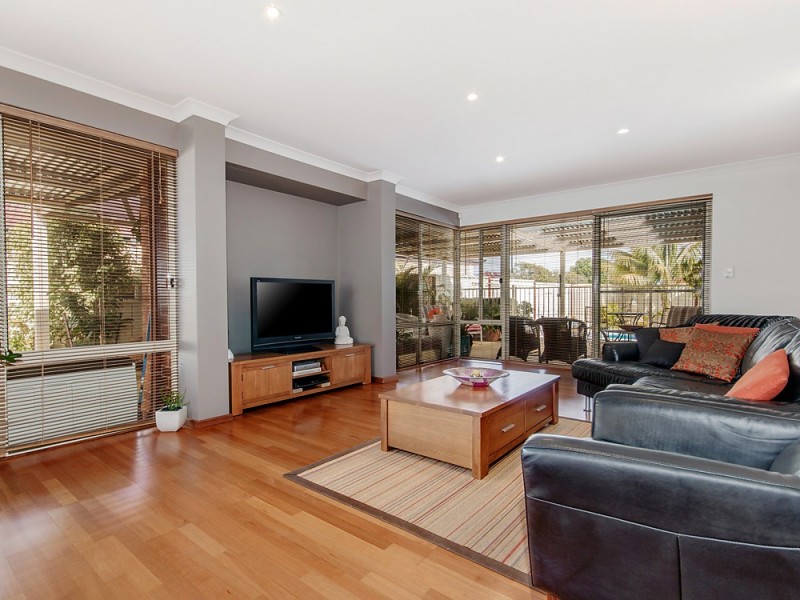 14 Porto Santo Green, Secret Harbour WA 6173