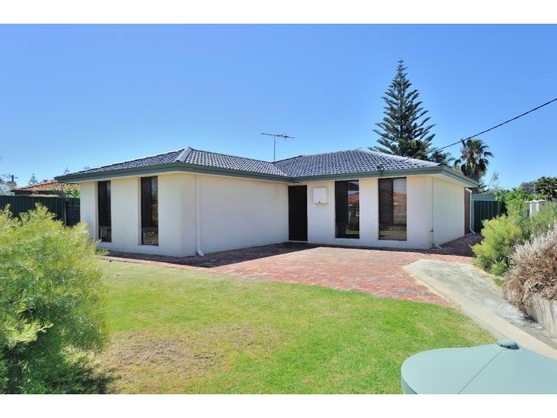 25 Crystaluna Drive, Golden Bay WA 6174