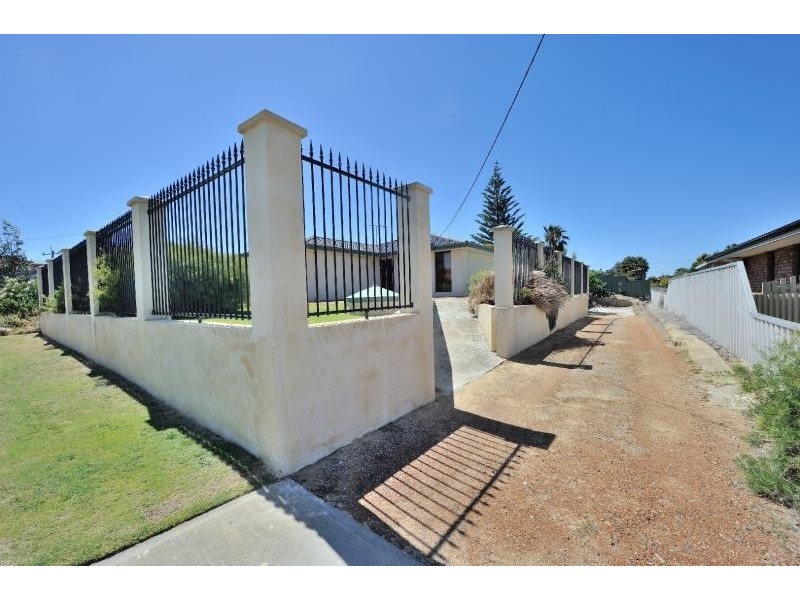 25 Crystaluna Drive, Golden Bay WA 6174