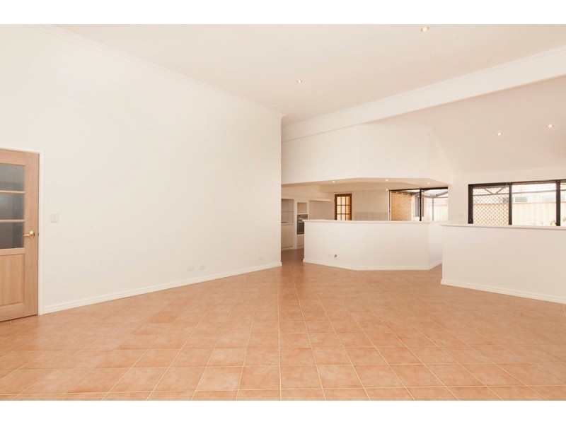 4 La Spezia Drive, Secret Harbour WA 6173