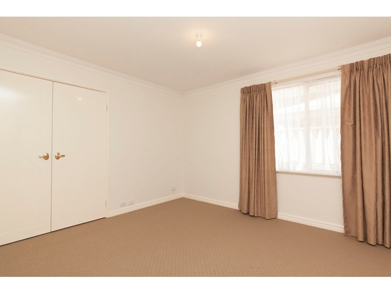 4 La Spezia Drive, Secret Harbour WA 6173