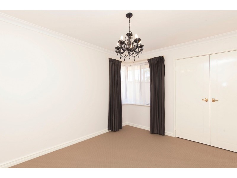 4 La Spezia Drive, Secret Harbour WA 6173