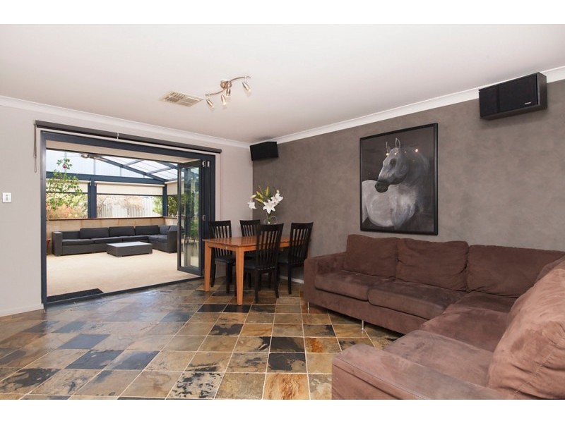 3 Hubbard Place, Safety Bay WA 6169