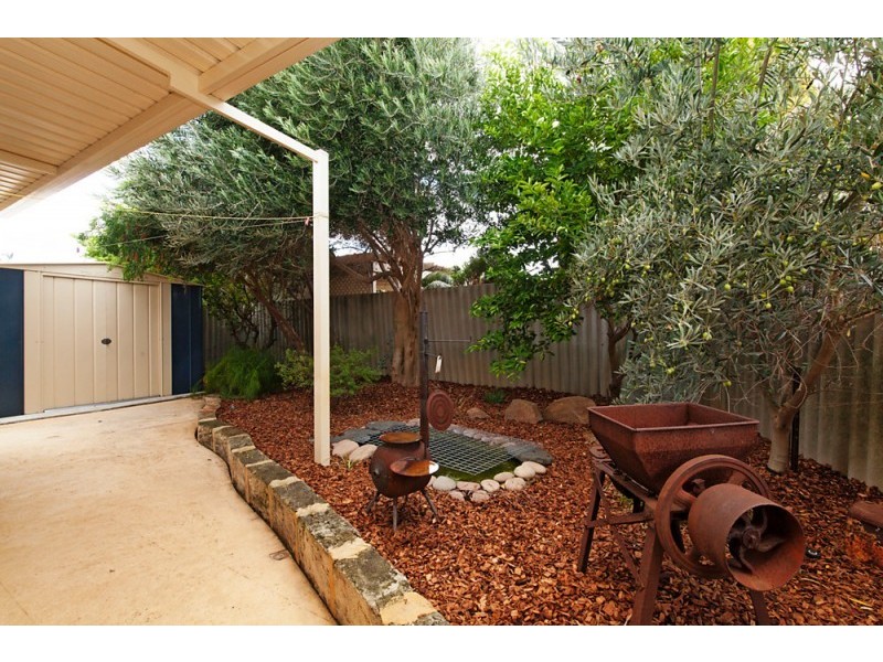 3 Hubbard Place, Safety Bay WA 6169