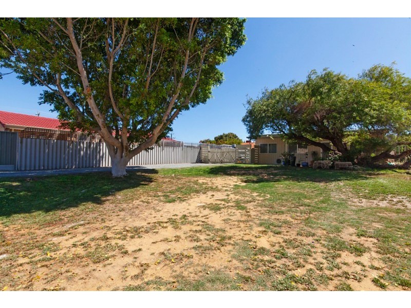 14 Marlin Way, Golden Bay WA 6174