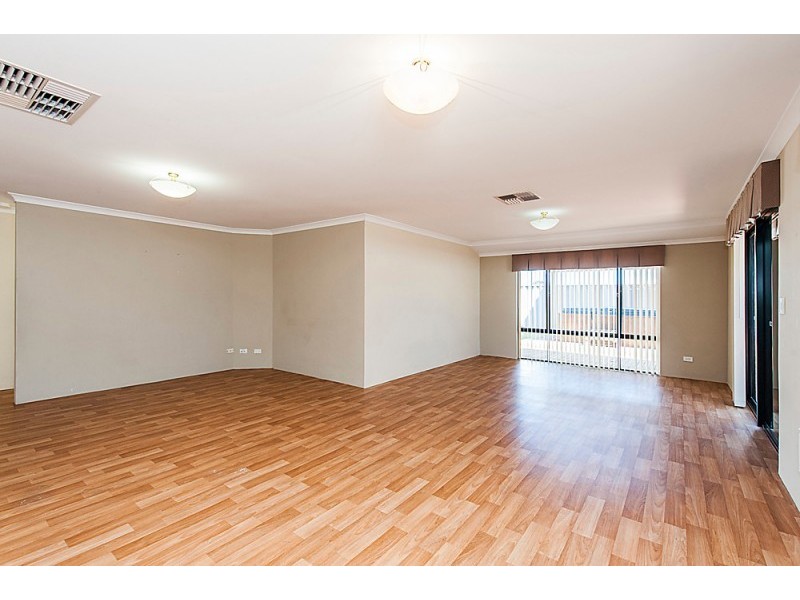 4 Claiborne Road, Secret Harbour WA 6173