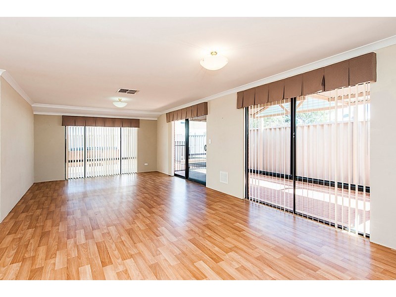 4 Claiborne Road, Secret Harbour WA 6173