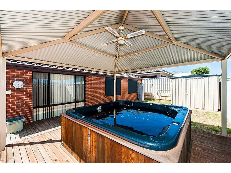 4 Claiborne Road, Secret Harbour WA 6173