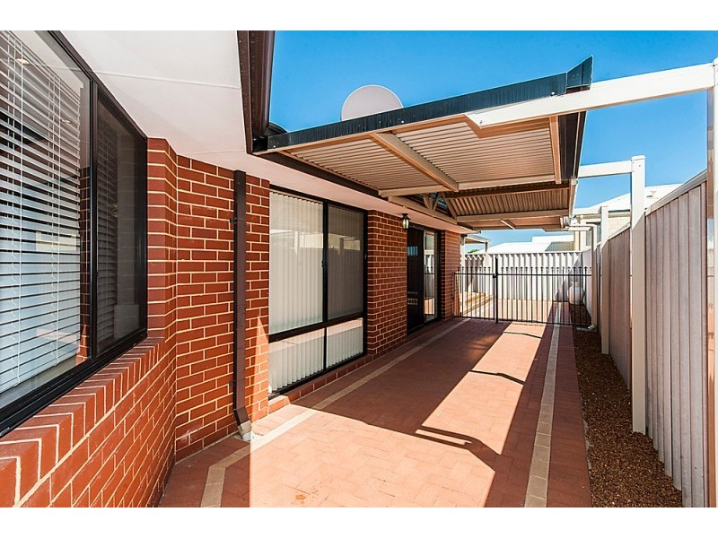 4 Claiborne Road, Secret Harbour WA 6173