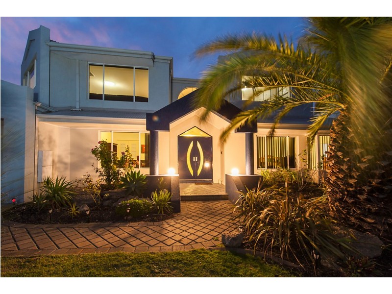 4 Forrester Road, Safety Bay WA 6169