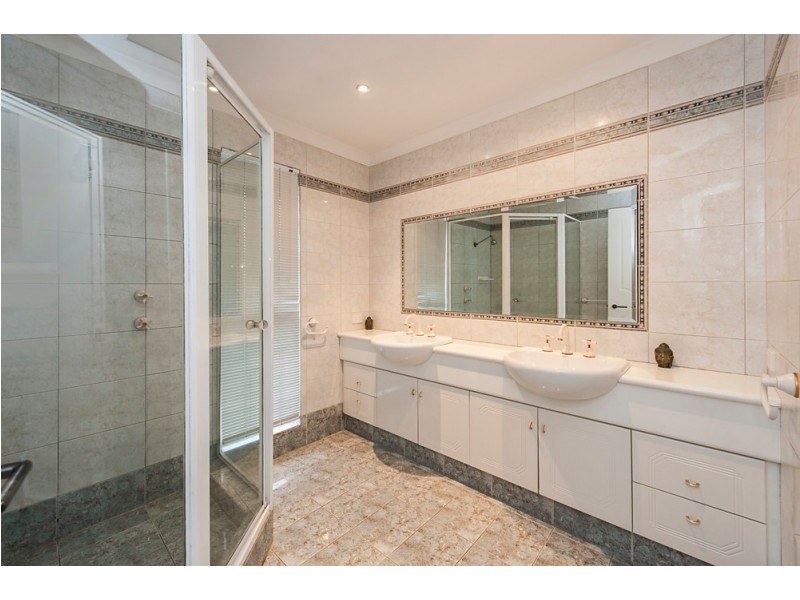 4 Forrester Road, Safety Bay WA 6169