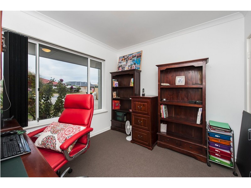 4 Forrester Road, Safety Bay WA 6169