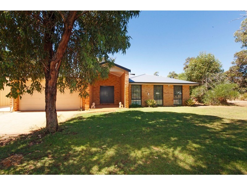 27 Peelfold Glen, Golden Bay WA 6174